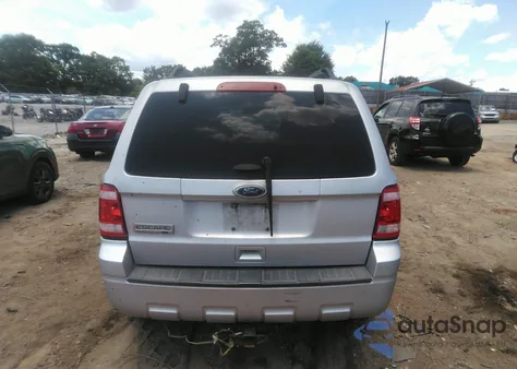 2012 Ford Escape Xlt z USA, uszkodzony, nr VIN 1FMCU0D77CKA27886